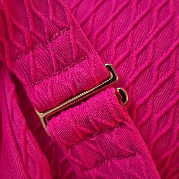 Victoria's Secret 36C TWIST FRONT Push Up Bikini Top Underwire Textured Pink Nwt - Picture 7 of 7